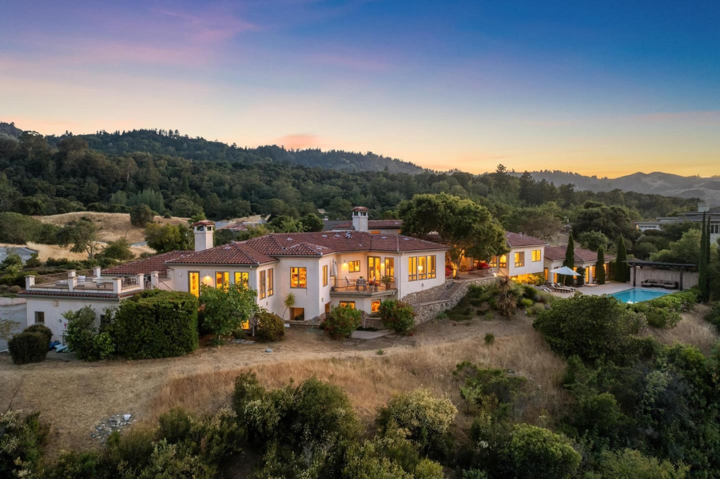 Detail Gallery Image 3 of 59 For 7 Redberry Rdg, Portola Valley,  CA 94028 - 5 Beds | 7/1 Baths