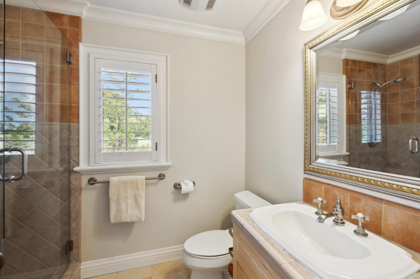 Detail Gallery Image 36 of 59 For 7 Redberry Rdg, Portola Valley,  CA 94028 - 5 Beds | 7/1 Baths
