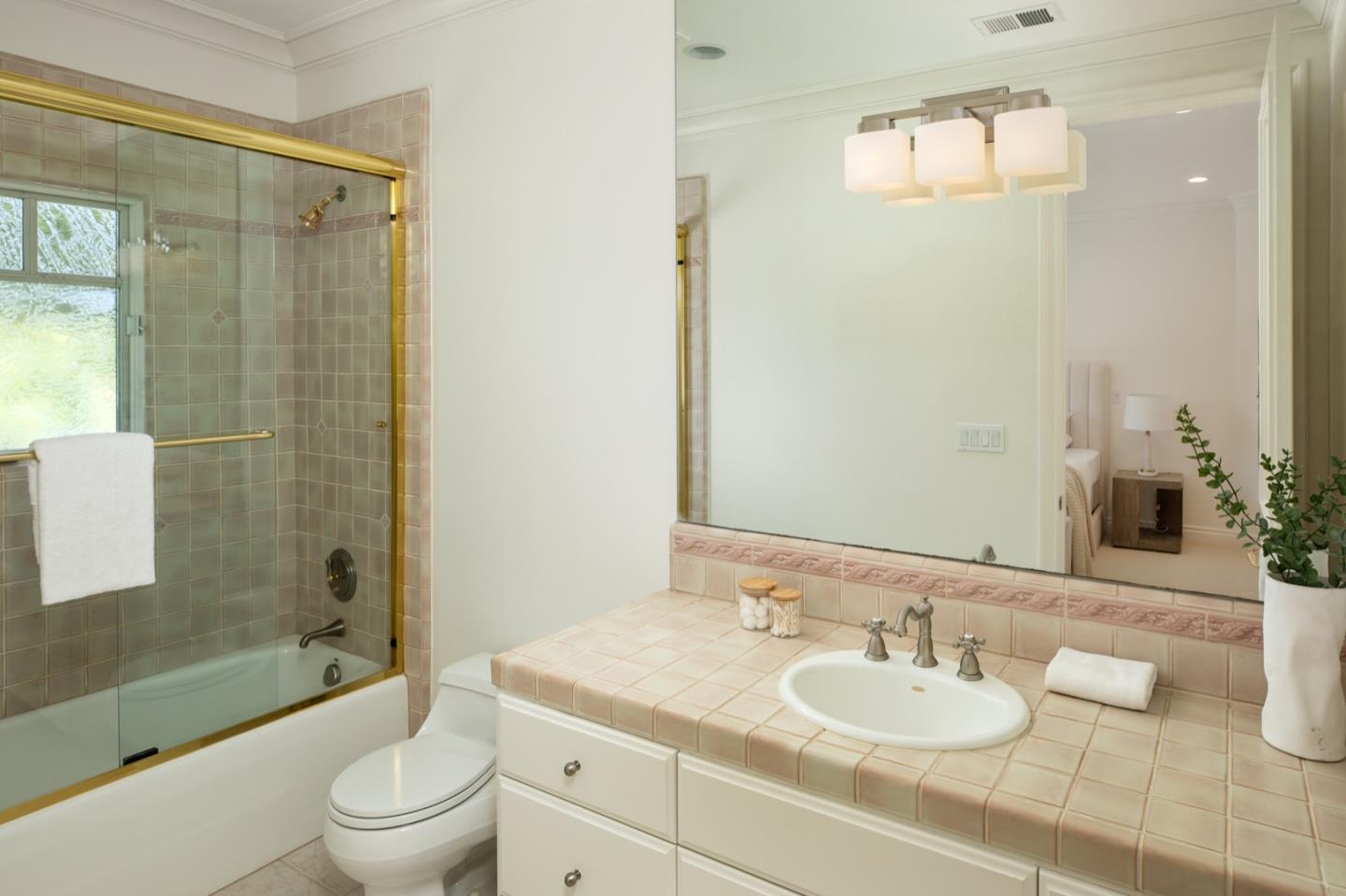 Detail Gallery Image 14 of 19 For 68 Almendral Ave, Atherton,  CA 94027 - 5 Beds | 6/1 Baths