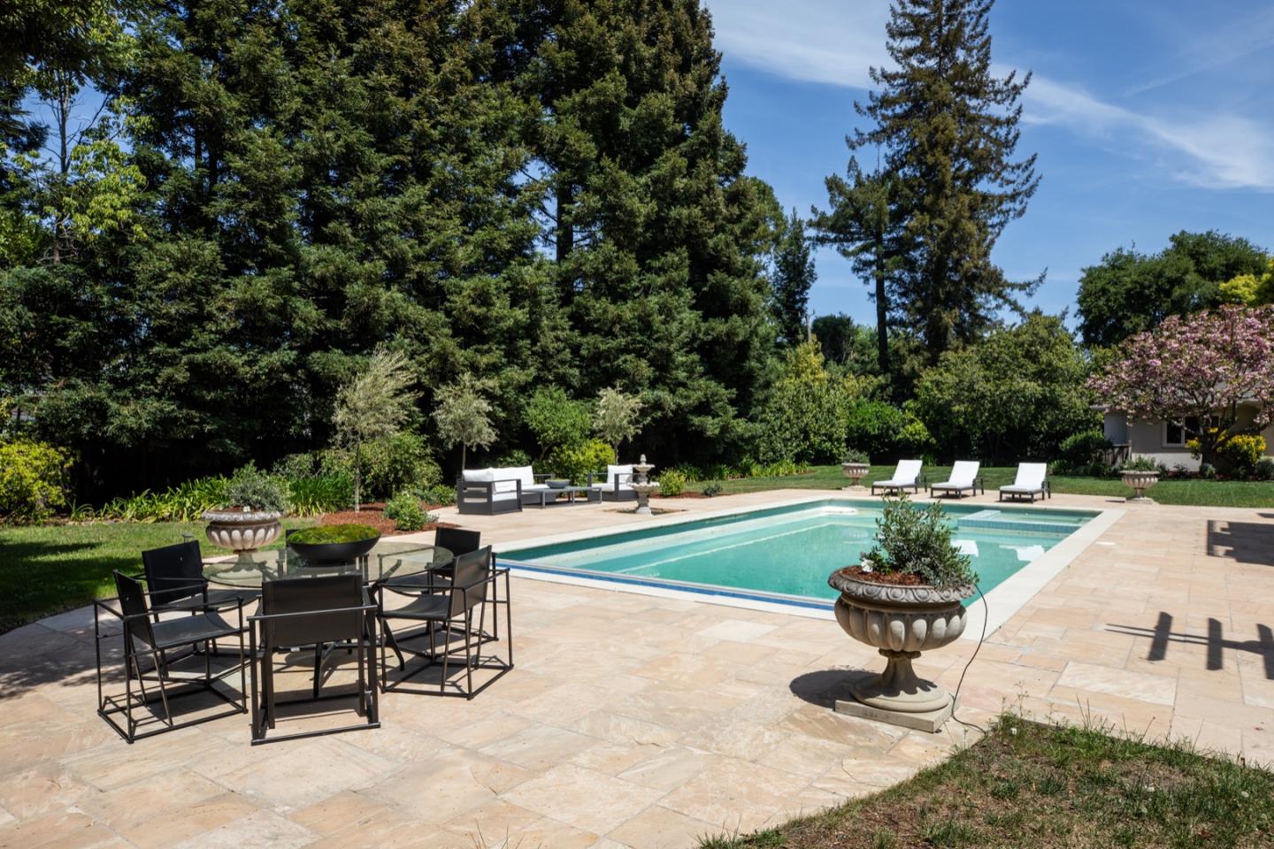 Detail Gallery Image 16 of 19 For 68 Almendral Ave, Atherton,  CA 94027 - 5 Beds | 6/1 Baths