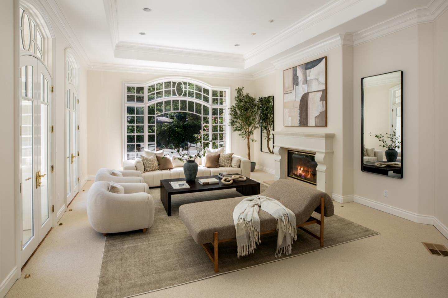 Detail Gallery Image 2 of 19 For 68 Almendral Ave, Atherton,  CA 94027 - 5 Beds | 6/1 Baths