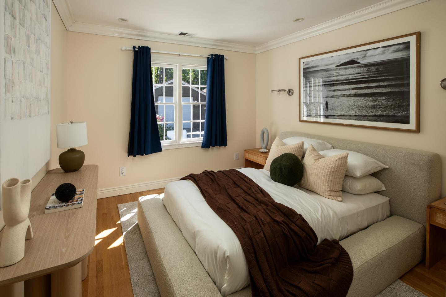 Detail Gallery Image 8 of 13 For 945 Evelyn St, Menlo Park,  CA 94025 - 2 Beds | 1 Baths