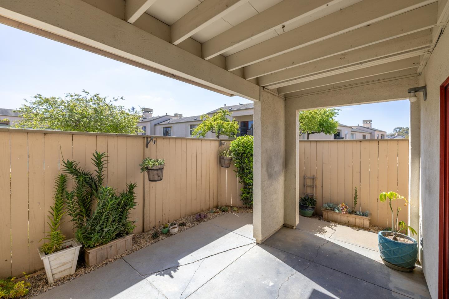 Detail Gallery Image 15 of 23 For 2394 N Main St #B,  Salinas,  CA 93906 - 2 Beds | 1 Baths