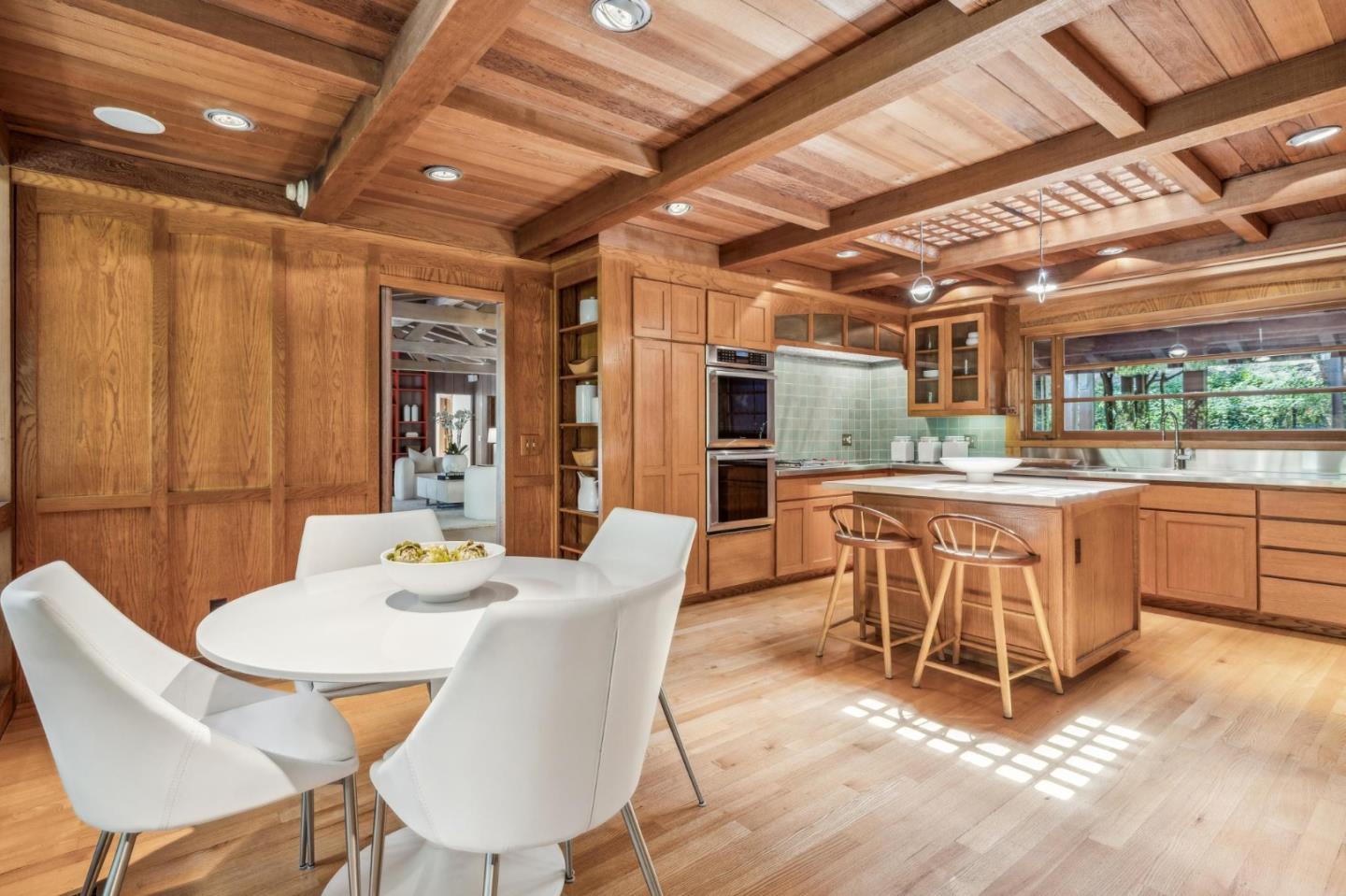 Detail Gallery Image 10 of 39 For 19 Preston Rd, Woodside,  CA 94062 - 4 Beds | 3 Baths
