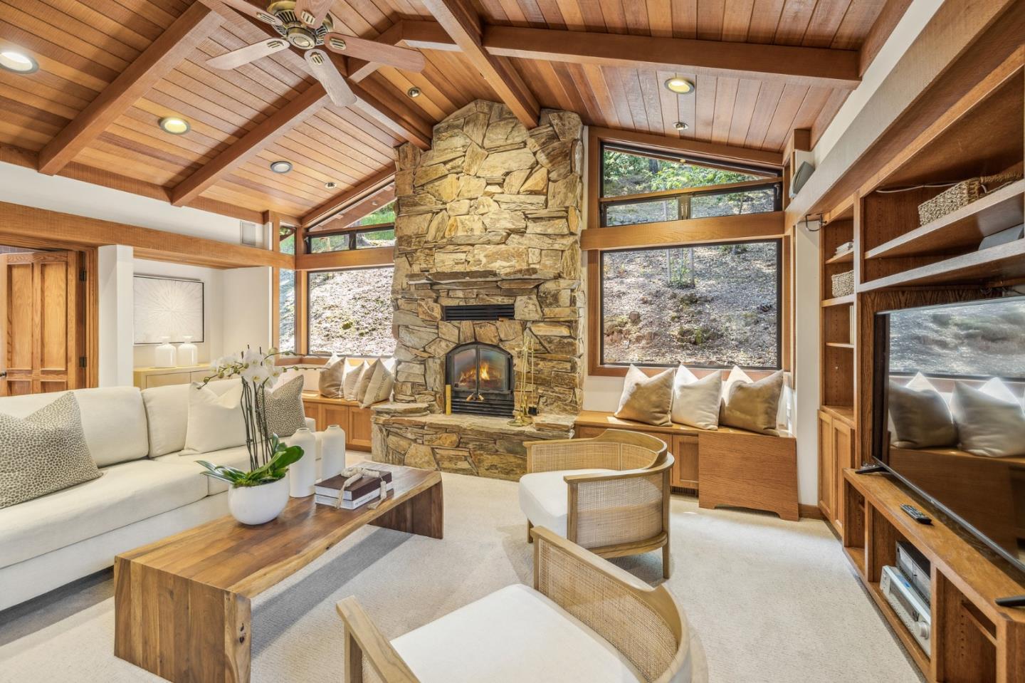Detail Gallery Image 14 of 39 For 19 Preston Rd, Woodside,  CA 94062 - 4 Beds | 3 Baths