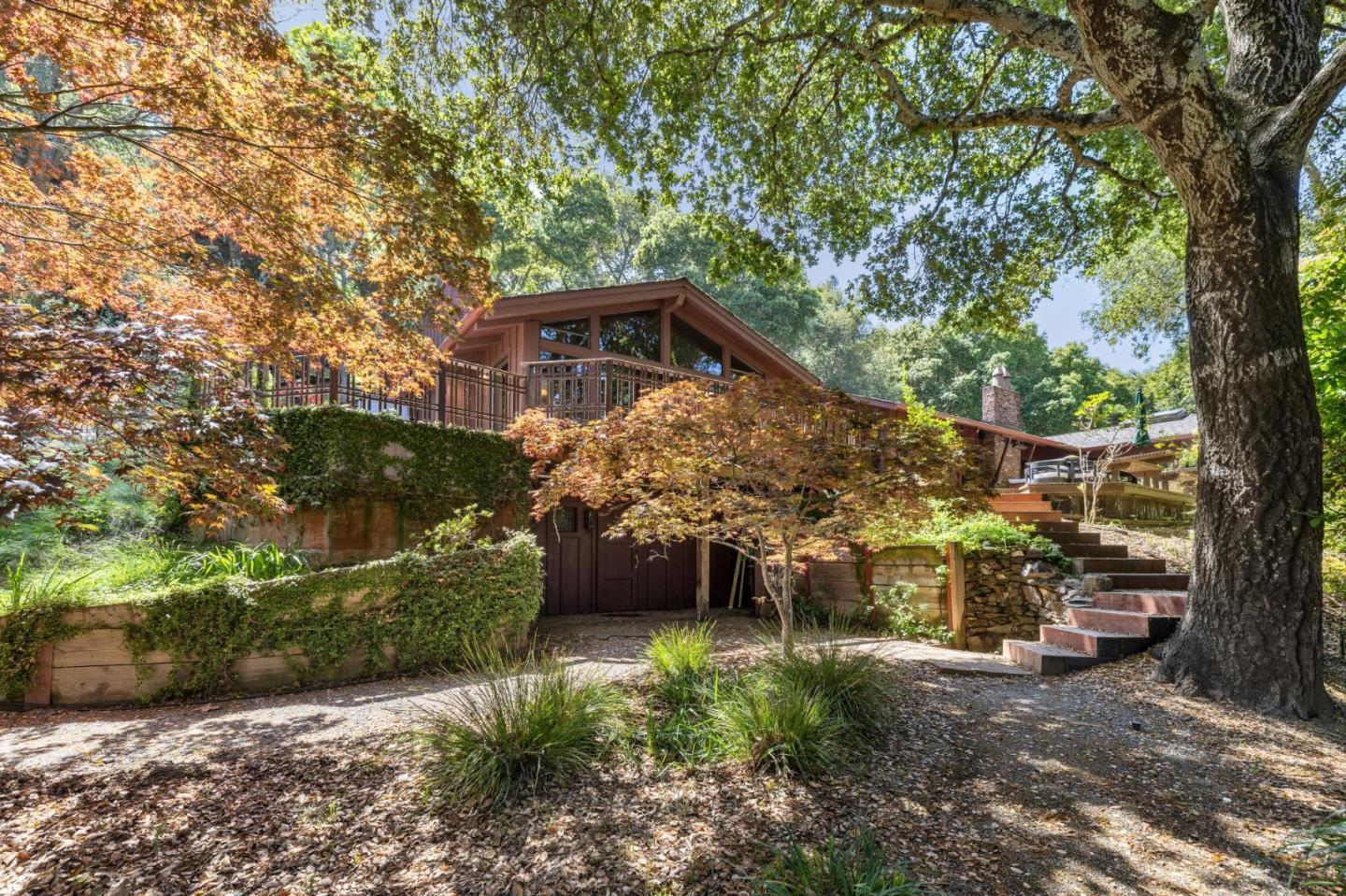 Detail Gallery Image 26 of 39 For 19 Preston Rd, Woodside,  CA 94062 - 4 Beds | 3 Baths