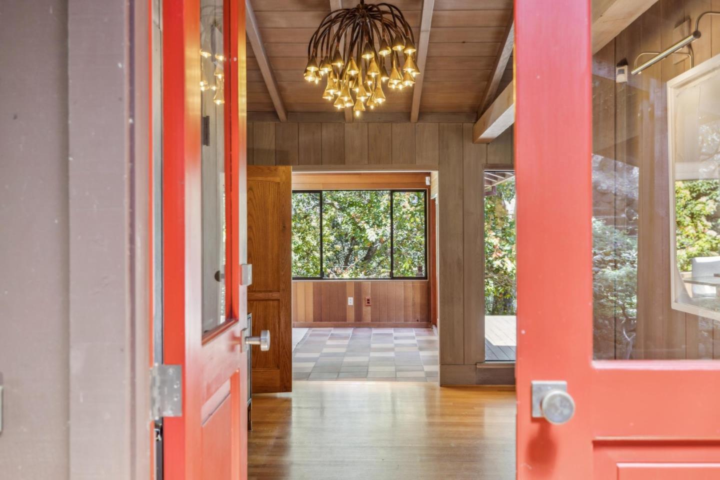 Detail Gallery Image 4 of 39 For 19 Preston Rd, Woodside,  CA 94062 - 4 Beds | 3 Baths