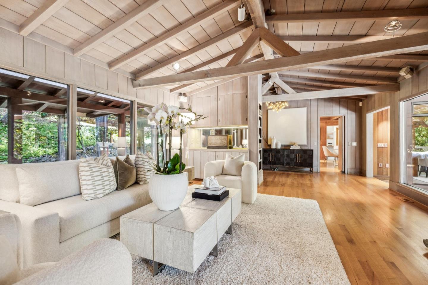 Detail Gallery Image 8 of 39 For 19 Preston Rd, Woodside,  CA 94062 - 4 Beds | 3 Baths