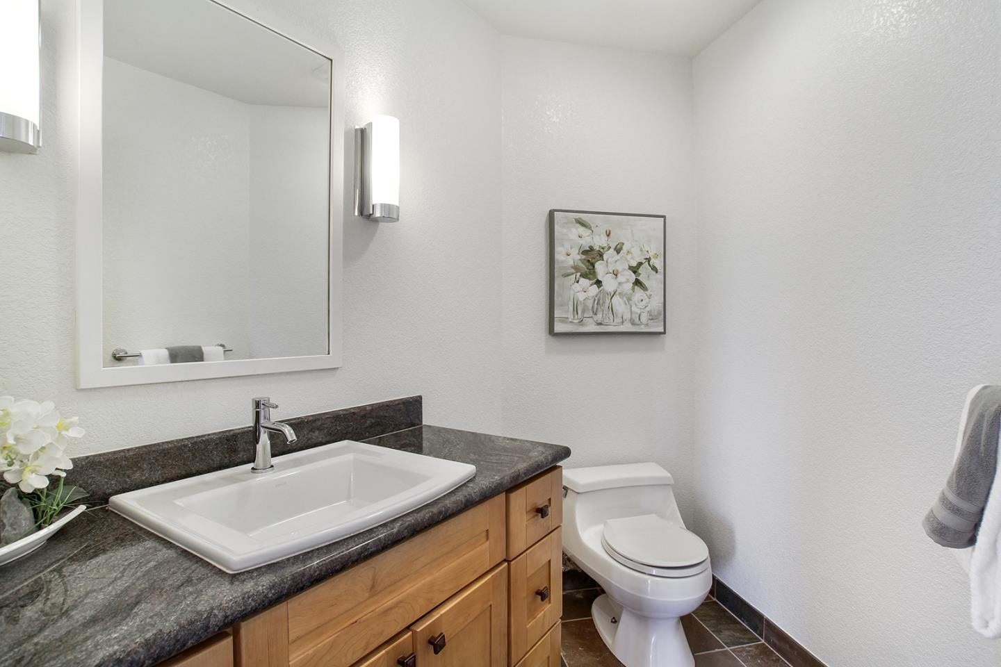 Detail Gallery Image 19 of 47 For 415 Golden Oak Dr, Portola Valley,  CA 94028 - 4 Beds | 3/1 Baths