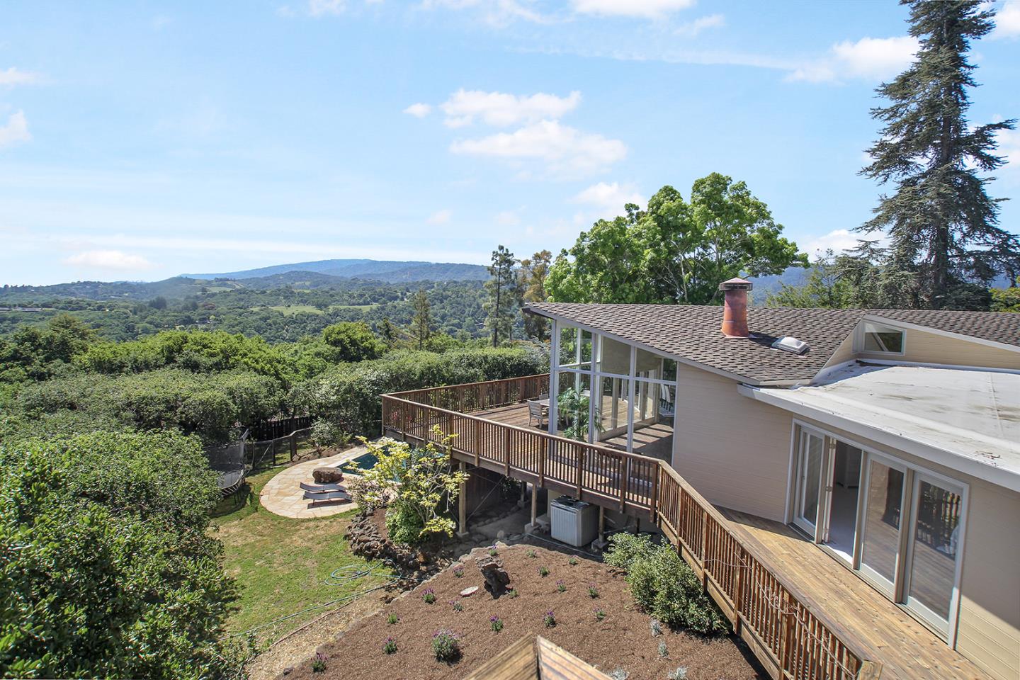 Detail Gallery Image 28 of 47 For 415 Golden Oak Dr, Portola Valley,  CA 94028 - 4 Beds | 3/1 Baths
