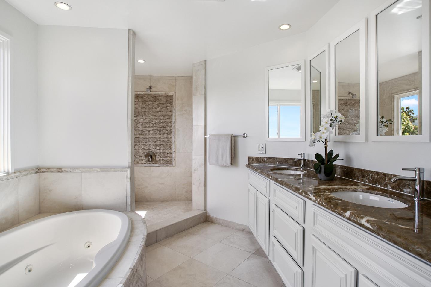 Detail Gallery Image 30 of 47 For 415 Golden Oak Dr, Portola Valley,  CA 94028 - 4 Beds | 3/1 Baths