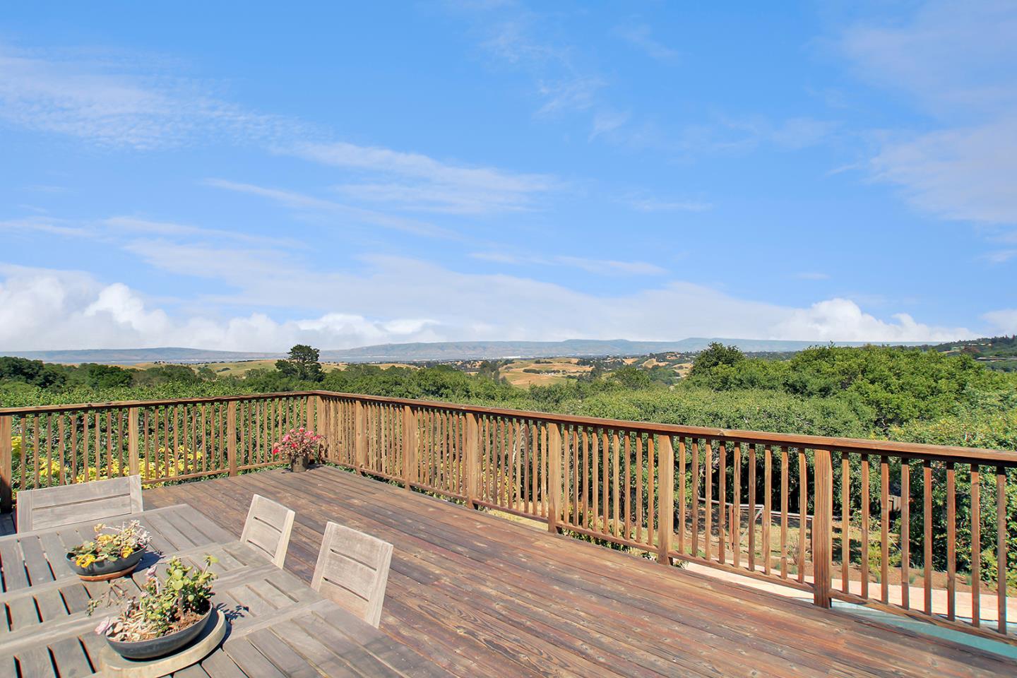 Detail Gallery Image 42 of 47 For 415 Golden Oak Dr, Portola Valley,  CA 94028 - 4 Beds | 3/1 Baths