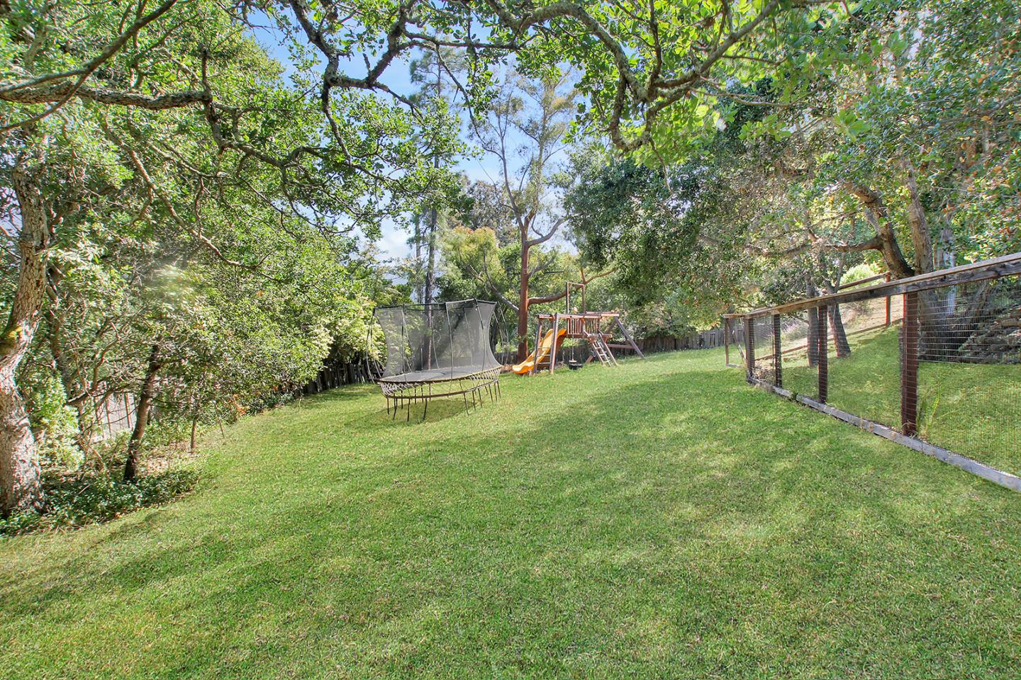 Detail Gallery Image 44 of 47 For 415 Golden Oak Dr, Portola Valley,  CA 94028 - 4 Beds | 3/1 Baths