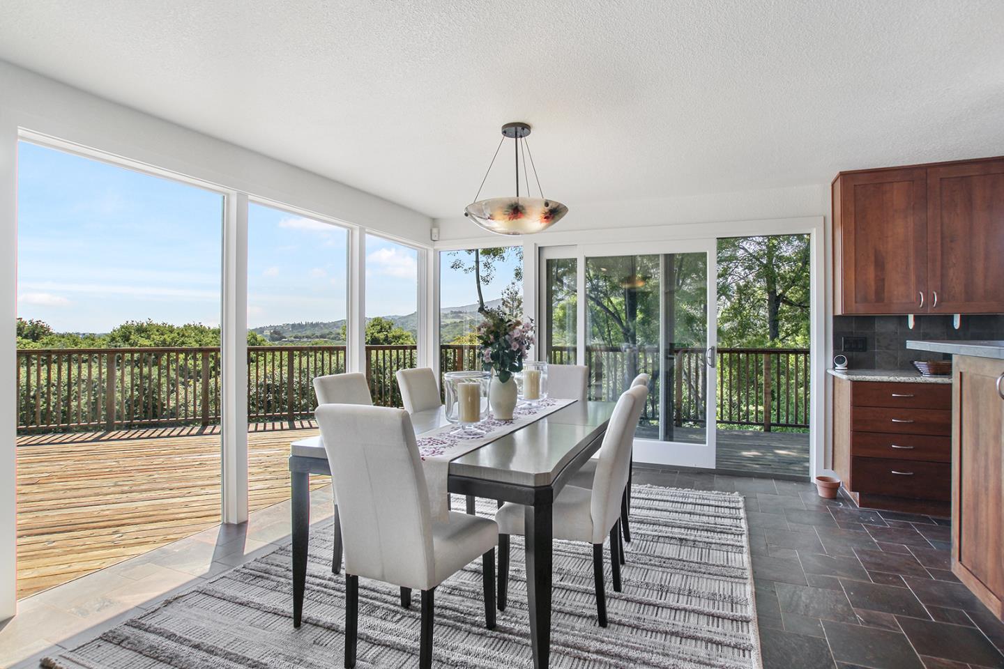 Detail Gallery Image 7 of 47 For 415 Golden Oak Dr, Portola Valley,  CA 94028 - 4 Beds | 3/1 Baths