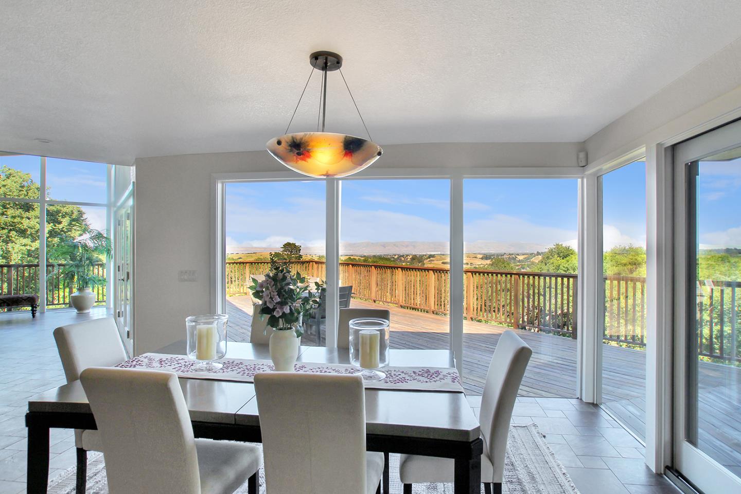 Detail Gallery Image 8 of 47 For 415 Golden Oak Dr, Portola Valley,  CA 94028 - 4 Beds | 3/1 Baths