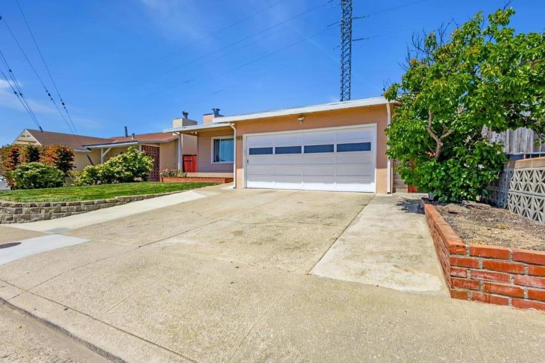 Detail Gallery Image 2 of 27 For 455 Gardenside Ave, South San Francisco,  CA 94080 - 4 Beds | 3 Baths