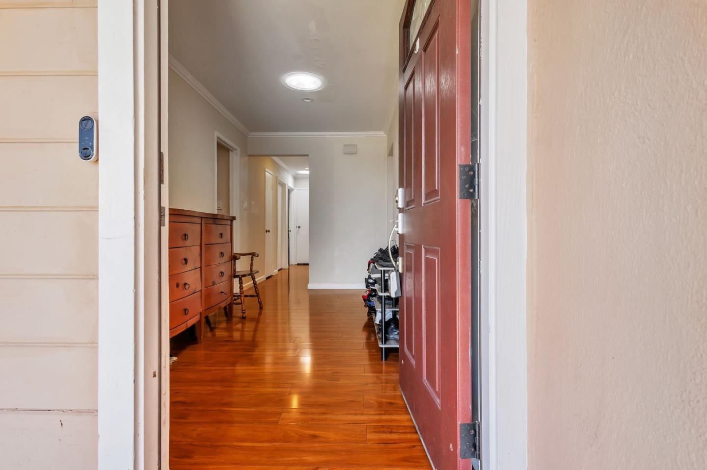 Detail Gallery Image 5 of 27 For 455 Gardenside Ave, South San Francisco,  CA 94080 - 4 Beds | 3 Baths