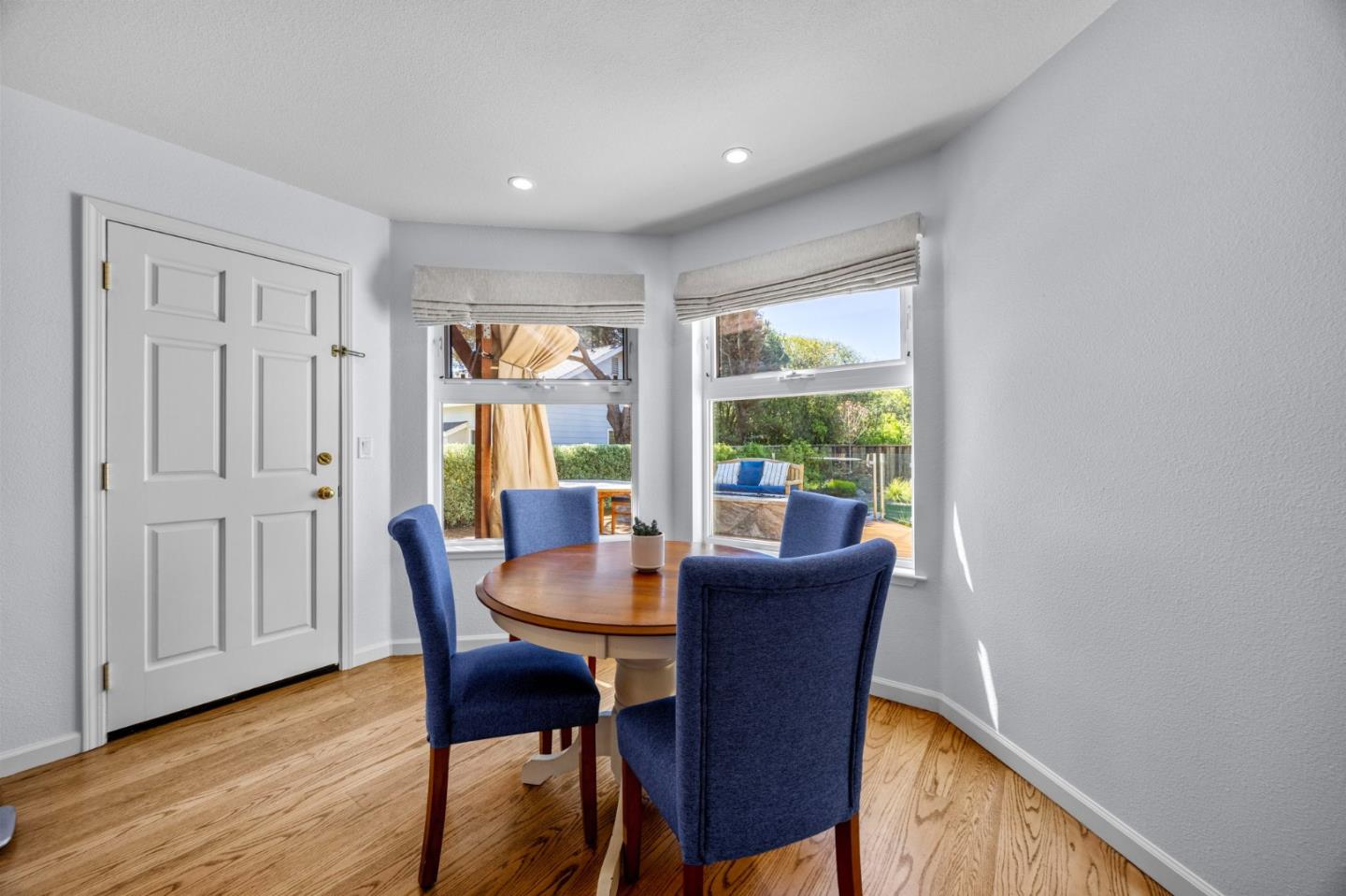 Detail Gallery Image 5 of 20 For 170 Miramontes Ave, Half Moon Bay,  CA 94019 - 4 Beds | 3/1 Baths