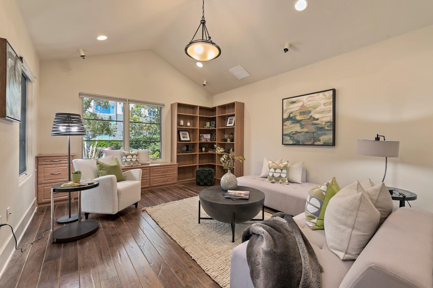 Detail Gallery Image 12 of 27 For 117 W 3rd Ave, San Mateo,  CA 94402 - 2 Beds | 2/1 Baths