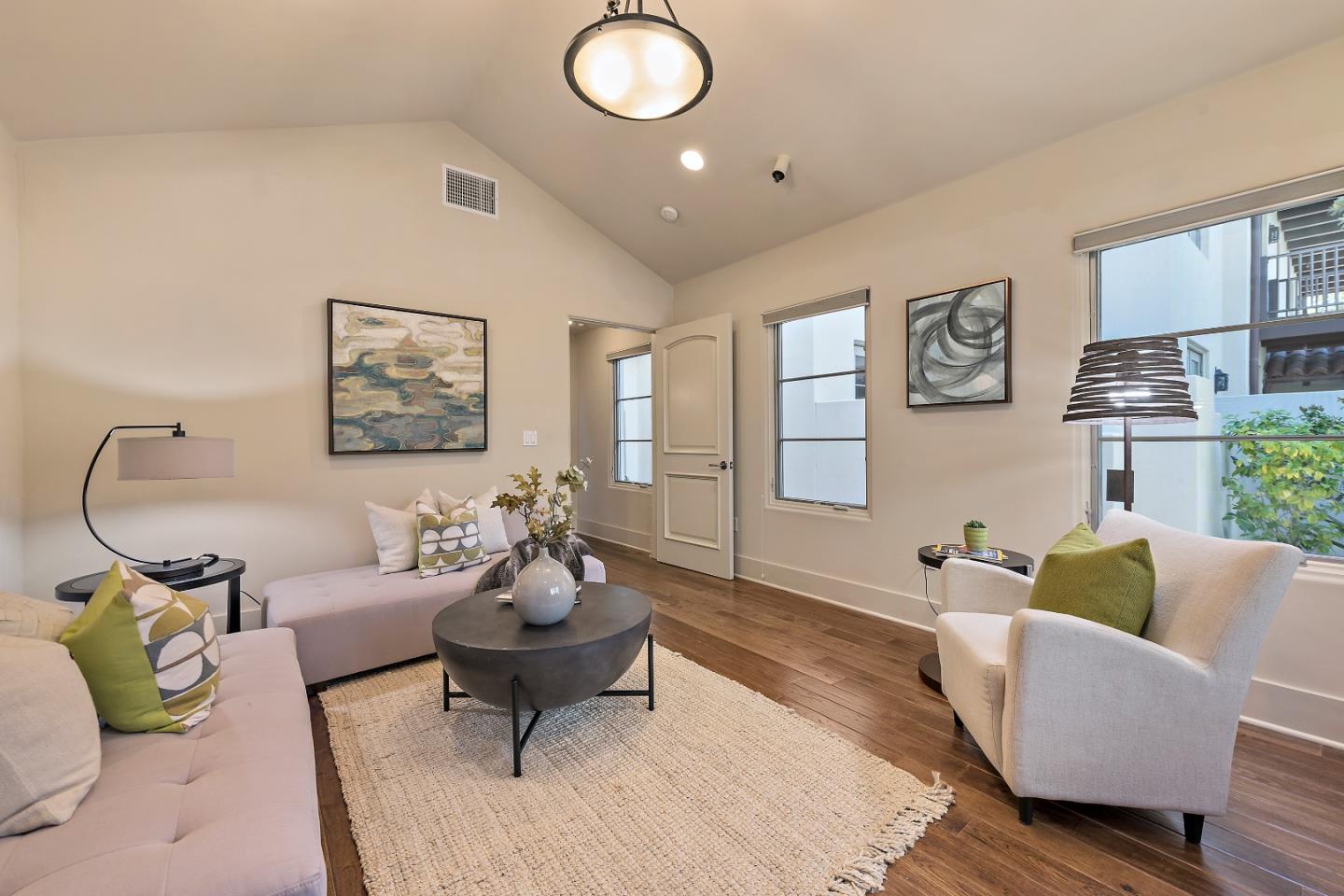 Detail Gallery Image 13 of 27 For 117 W 3rd Ave, San Mateo,  CA 94402 - 2 Beds | 2/1 Baths