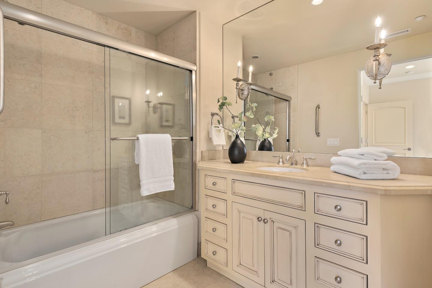 Detail Gallery Image 21 of 27 For 117 W 3rd Ave, San Mateo,  CA 94402 - 2 Beds | 2/1 Baths