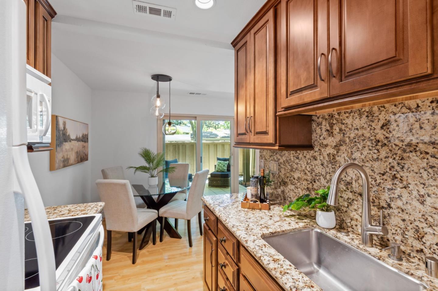 Detail Gallery Image 16 of 29 For 5701 Makati Cir #C,  San Jose,  CA 95123 - 1 Beds | 1 Baths