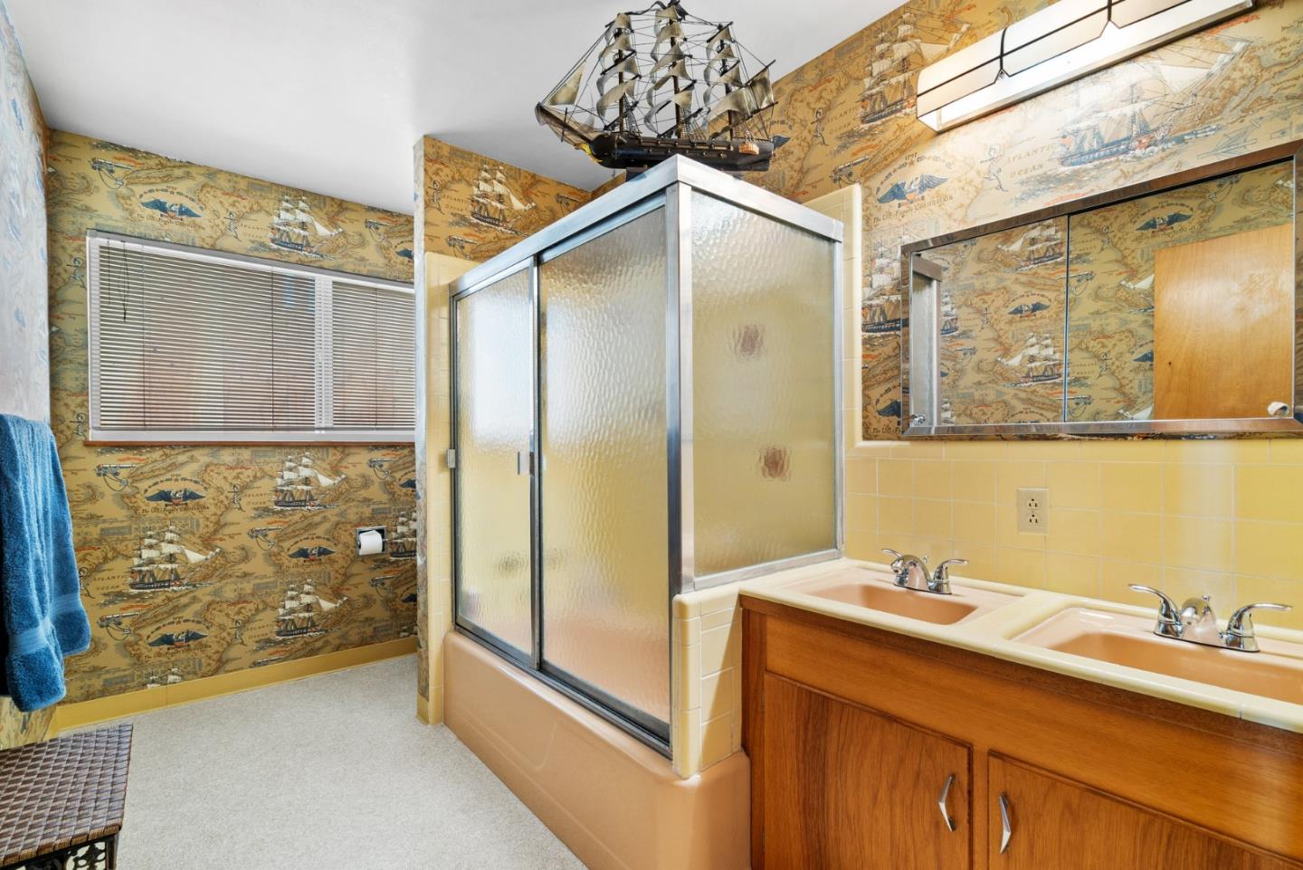 Detail Gallery Image 21 of 49 For 331 Beach Dr, Aptos,  CA 95003 - 5 Beds | 3 Baths
