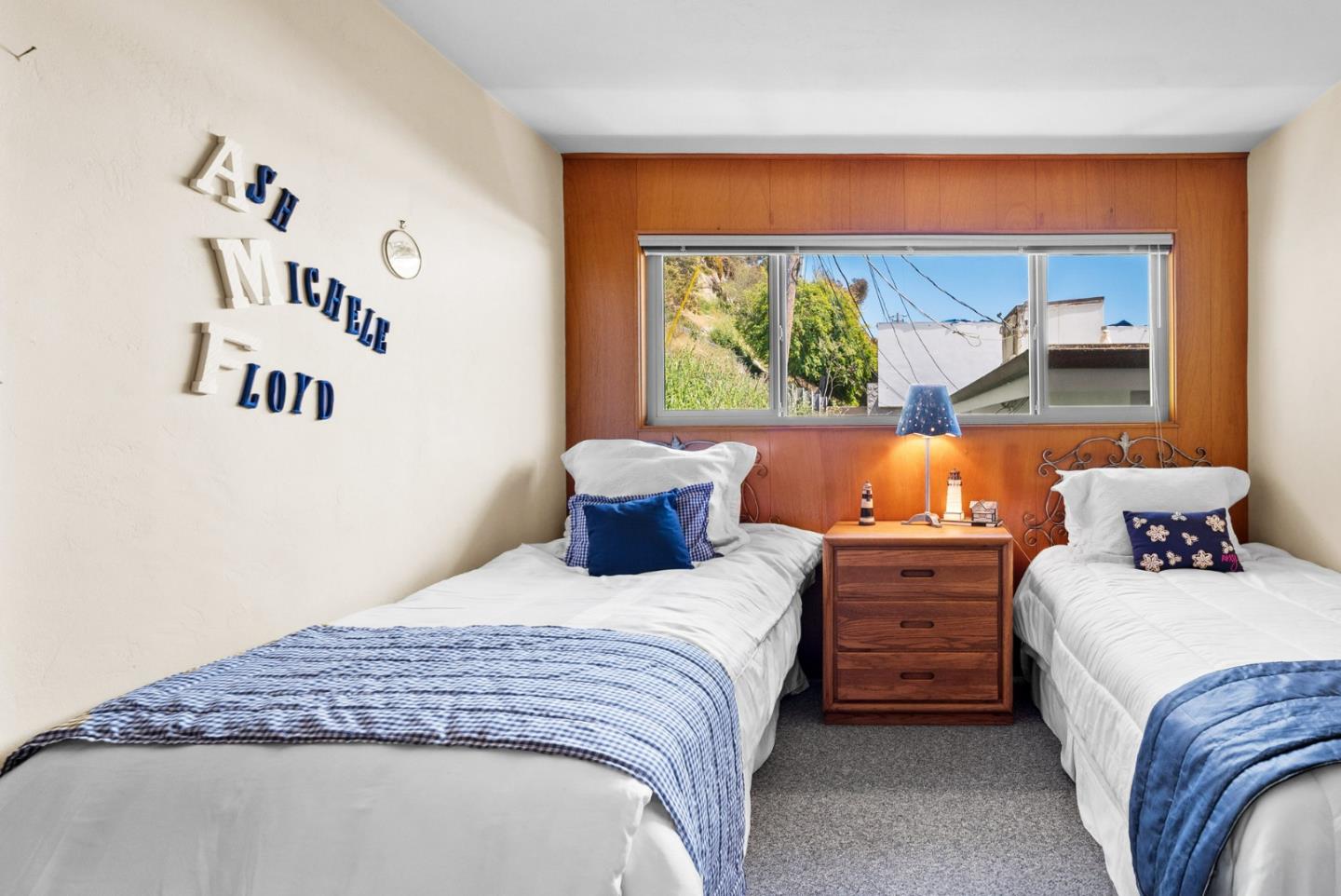 Detail Gallery Image 23 of 49 For 331 Beach Dr, Aptos,  CA 95003 - 5 Beds | 3 Baths