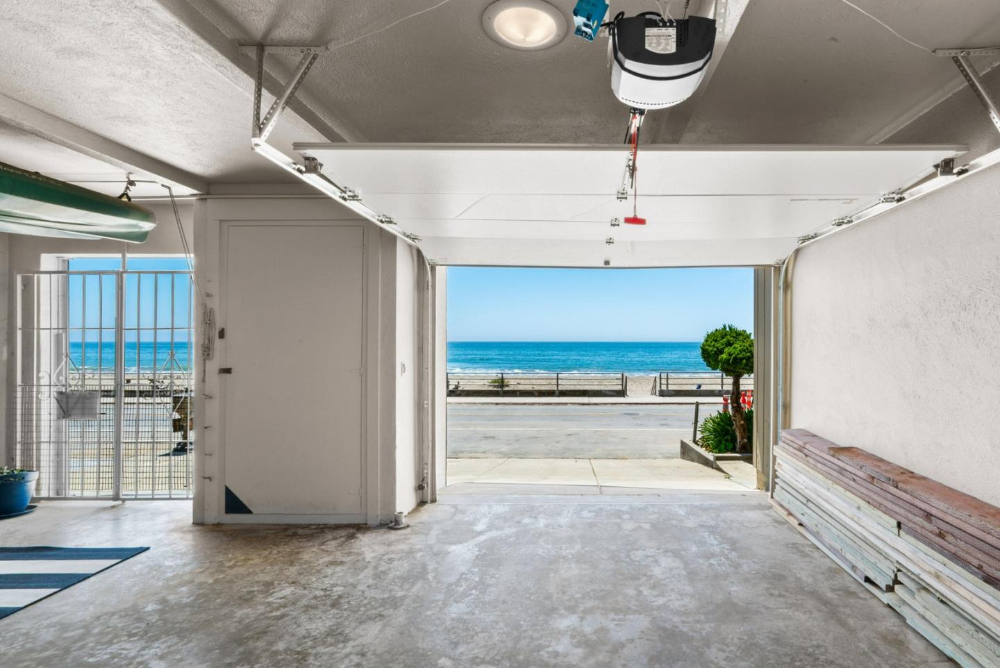 Detail Gallery Image 34 of 49 For 331 Beach Dr, Aptos,  CA 95003 - 5 Beds | 3 Baths