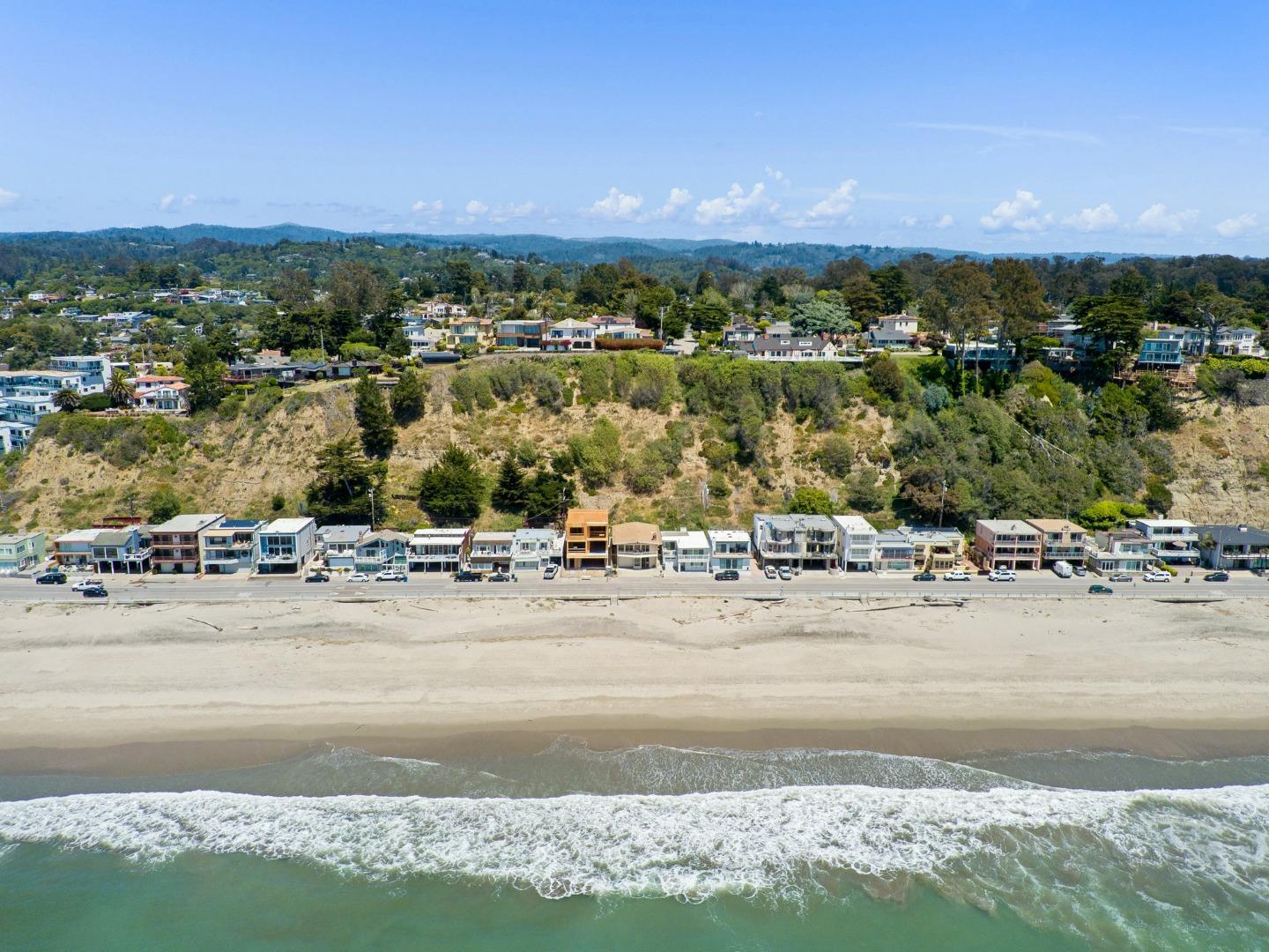 Detail Gallery Image 47 of 49 For 331 Beach Dr, Aptos,  CA 95003 - 5 Beds | 3 Baths
