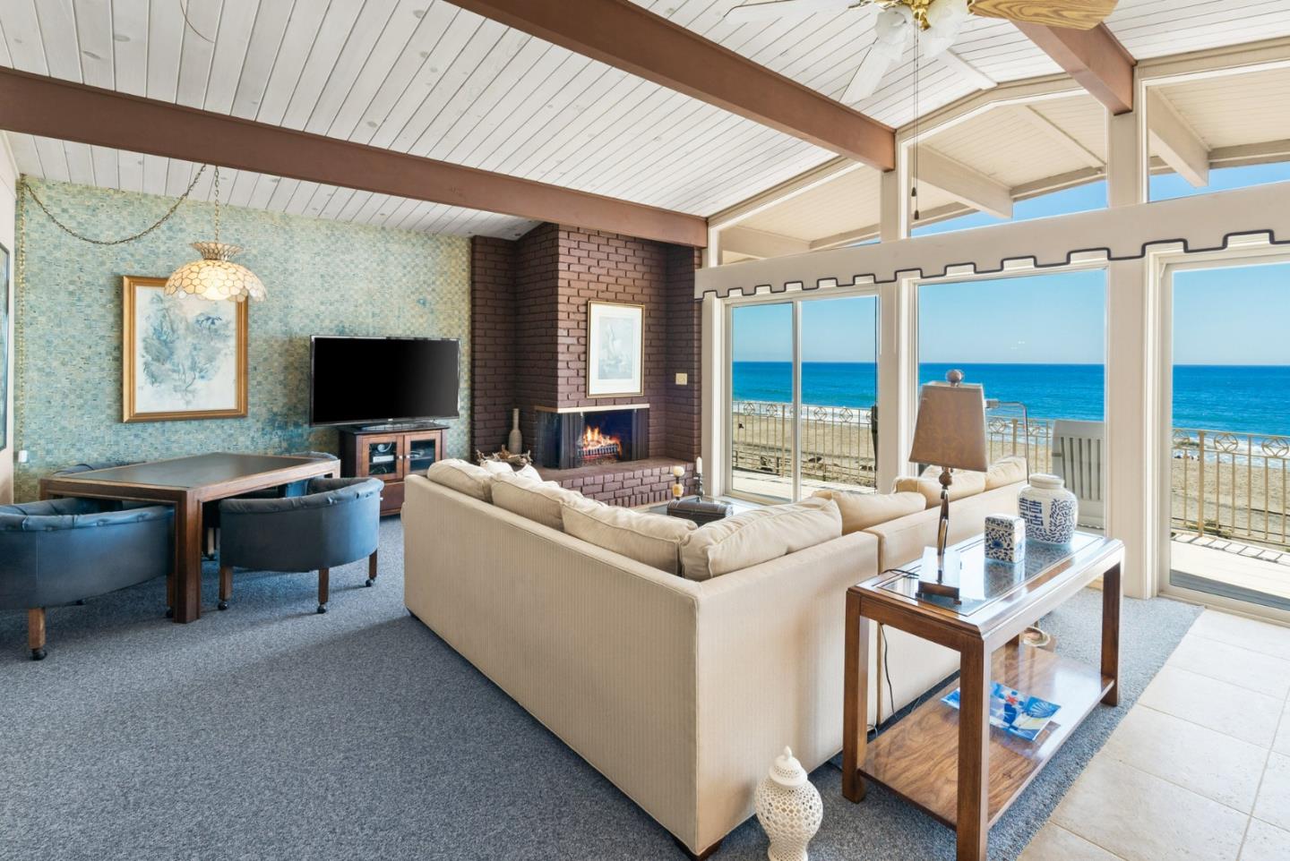 Detail Gallery Image 5 of 49 For 331 Beach Dr, Aptos,  CA 95003 - 5 Beds | 3 Baths