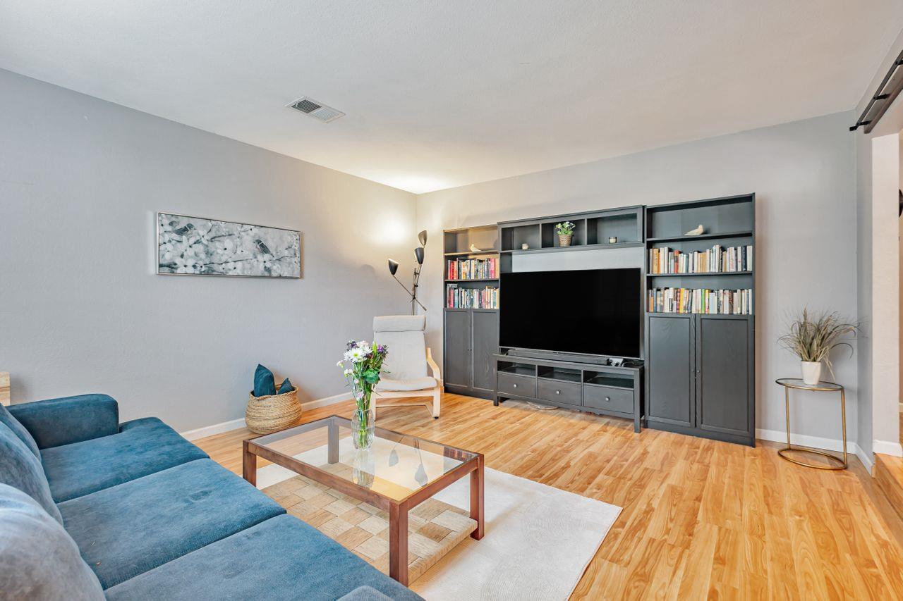 Detail Gallery Image 10 of 54 For 758 Pearlwood Way, San Jose,  CA 95123 - 4 Beds | 2 Baths