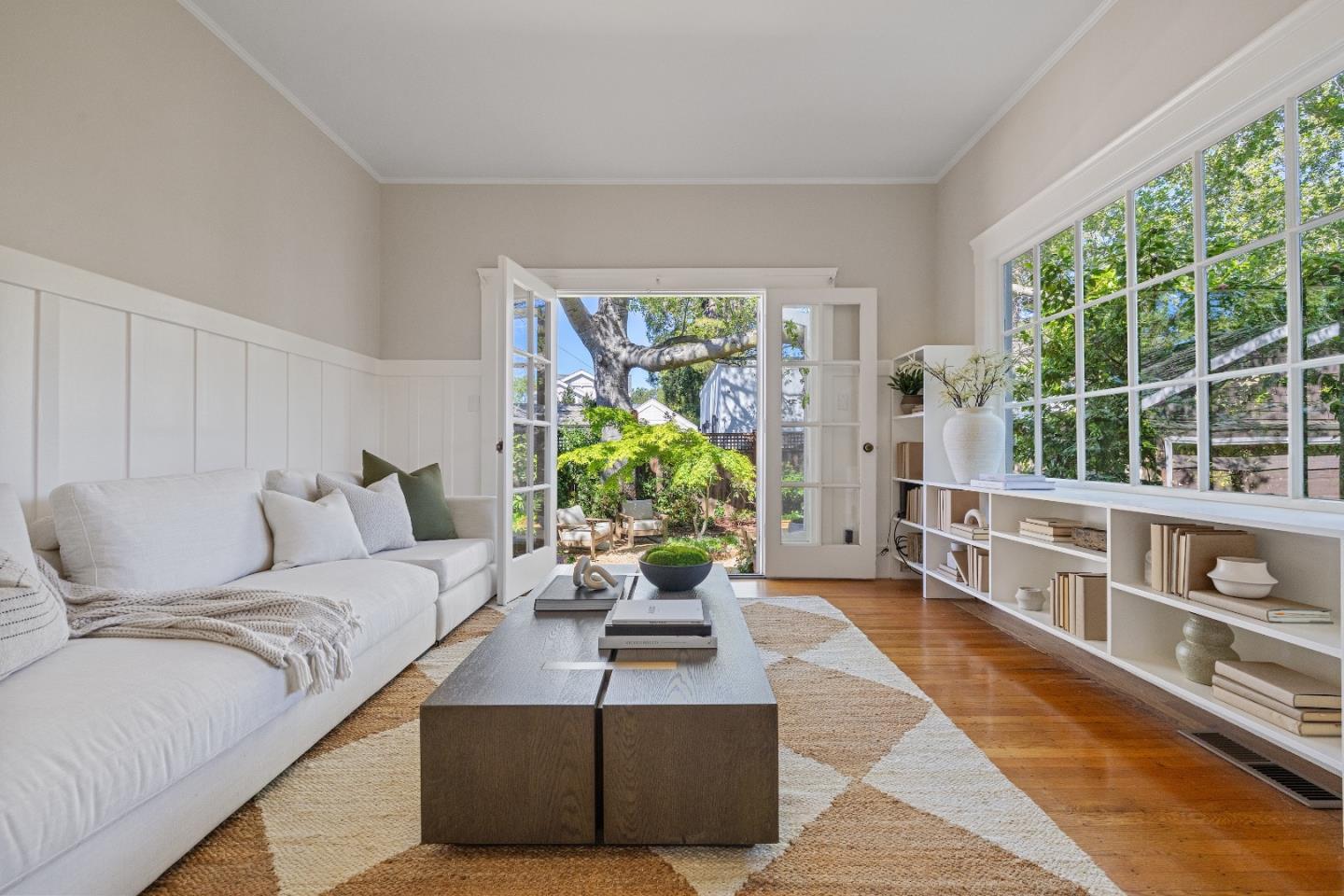 Detail Gallery Image 16 of 32 For 310 Chapin Ln, Burlingame,  CA 94010 - 3 Beds | 2/1 Baths