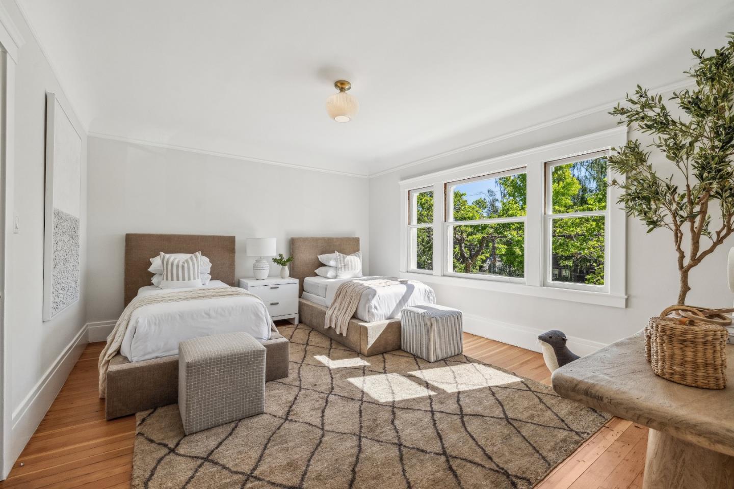Detail Gallery Image 22 of 32 For 310 Chapin Ln, Burlingame,  CA 94010 - 3 Beds | 2/1 Baths
