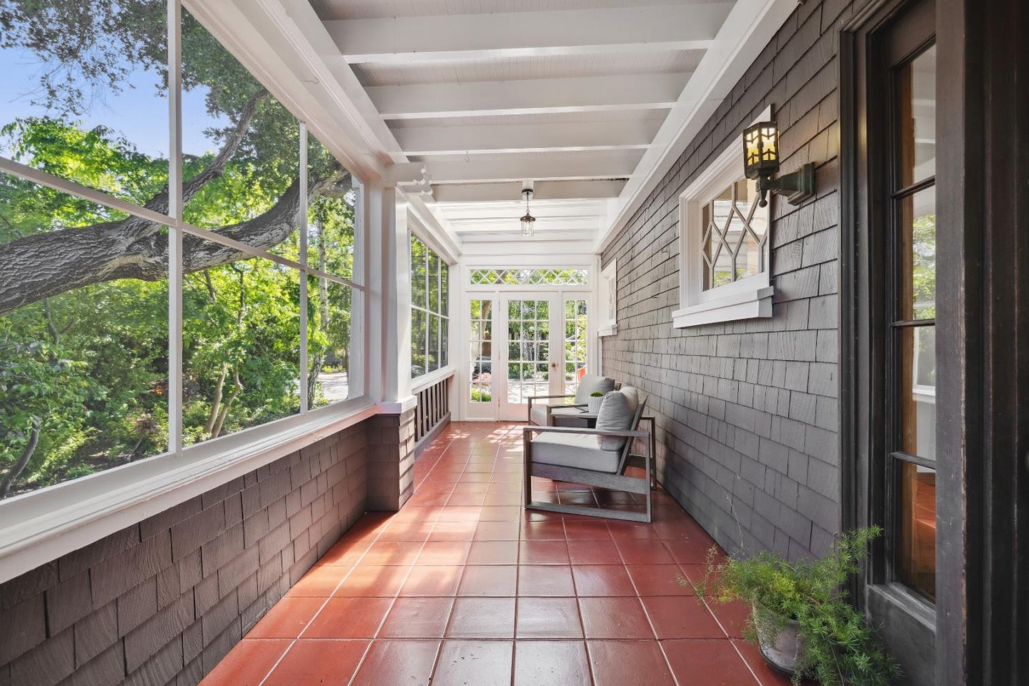 Detail Gallery Image 3 of 32 For 310 Chapin Ln, Burlingame,  CA 94010 - 3 Beds | 2/1 Baths