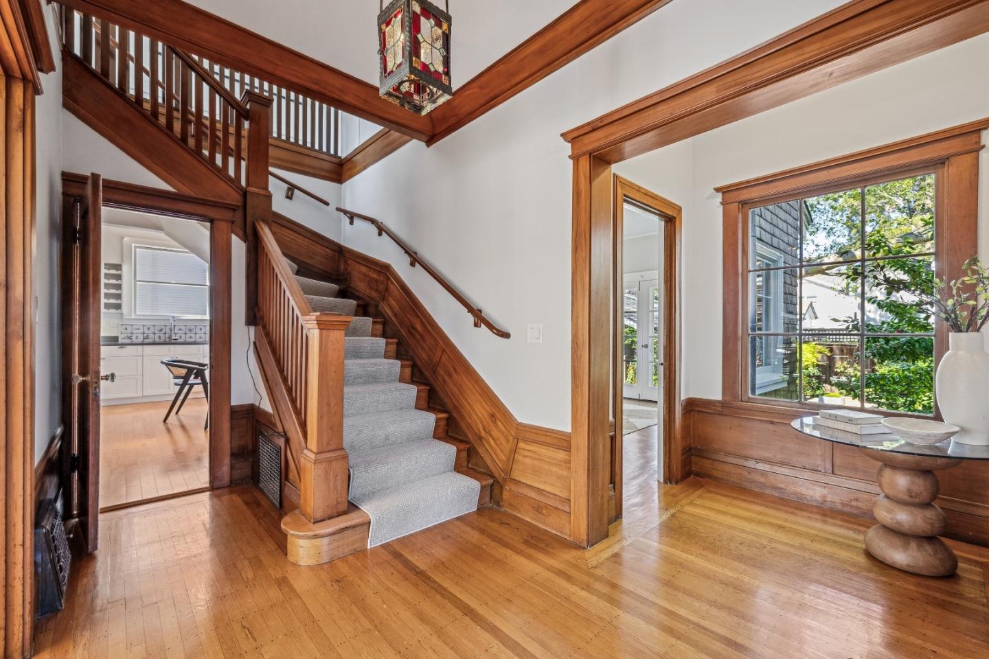 Detail Gallery Image 4 of 32 For 310 Chapin Ln, Burlingame,  CA 94010 - 3 Beds | 2/1 Baths