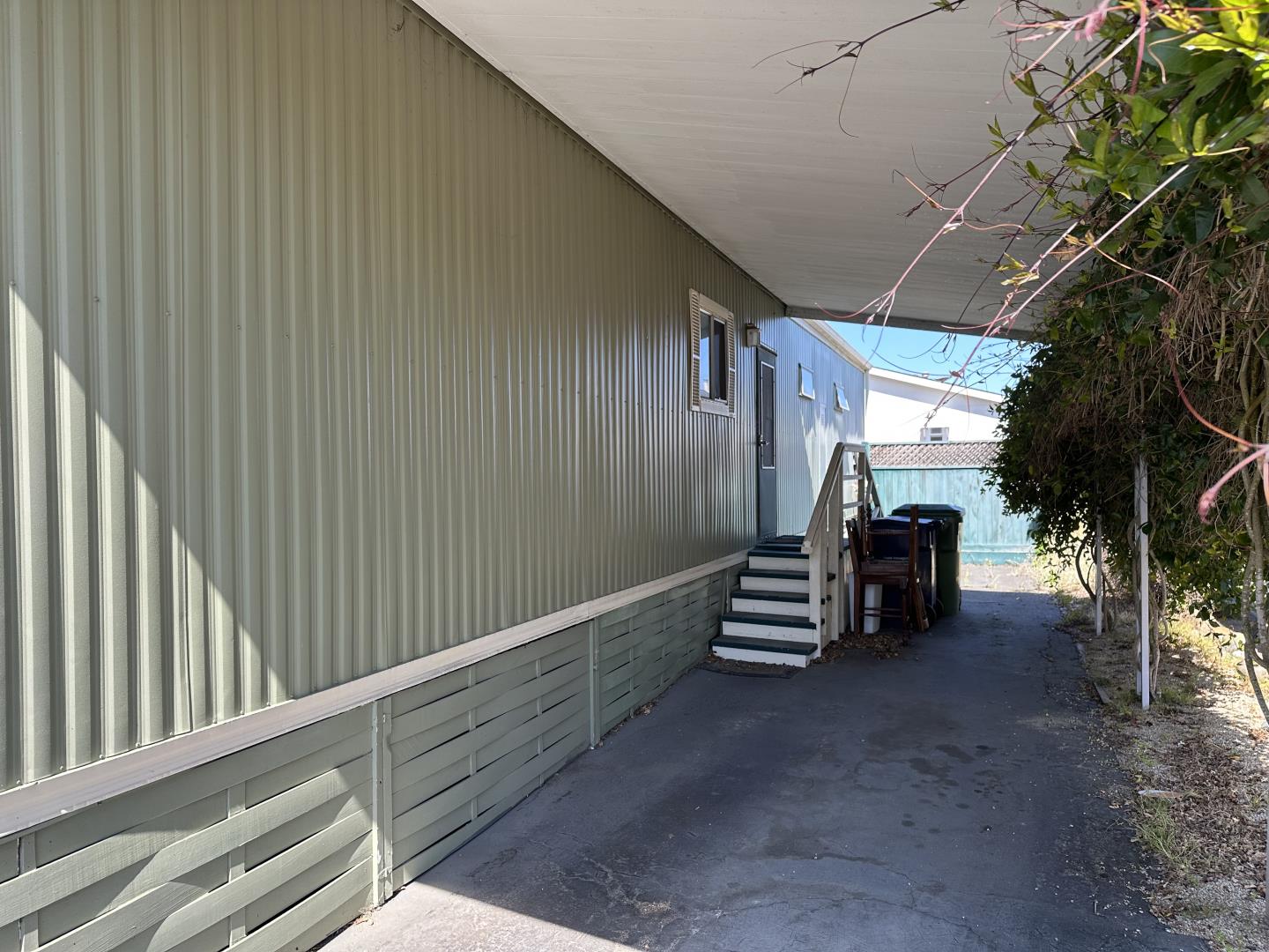 Detail Gallery Image 4 of 14 For 4160 Jade St #101,  Capitola,  CA 95010 - 2 Beds | 2 Baths