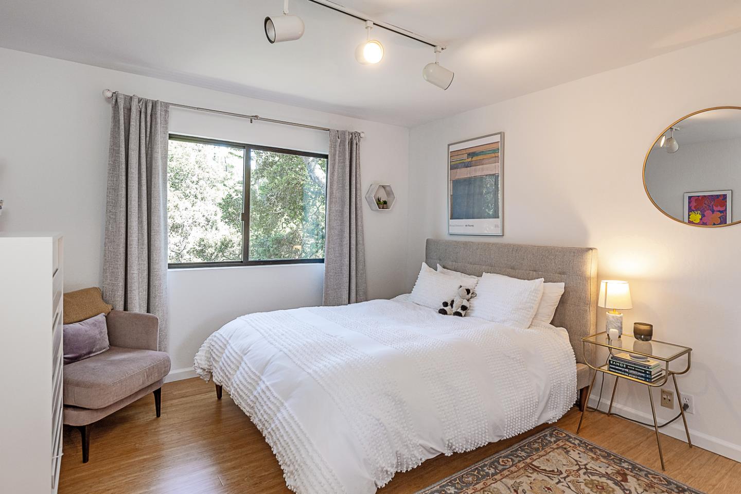 Detail Gallery Image 21 of 37 For 300 Cervantes Rd, Portola Valley,  CA 94028 - 3 Beds | 2/1 Baths