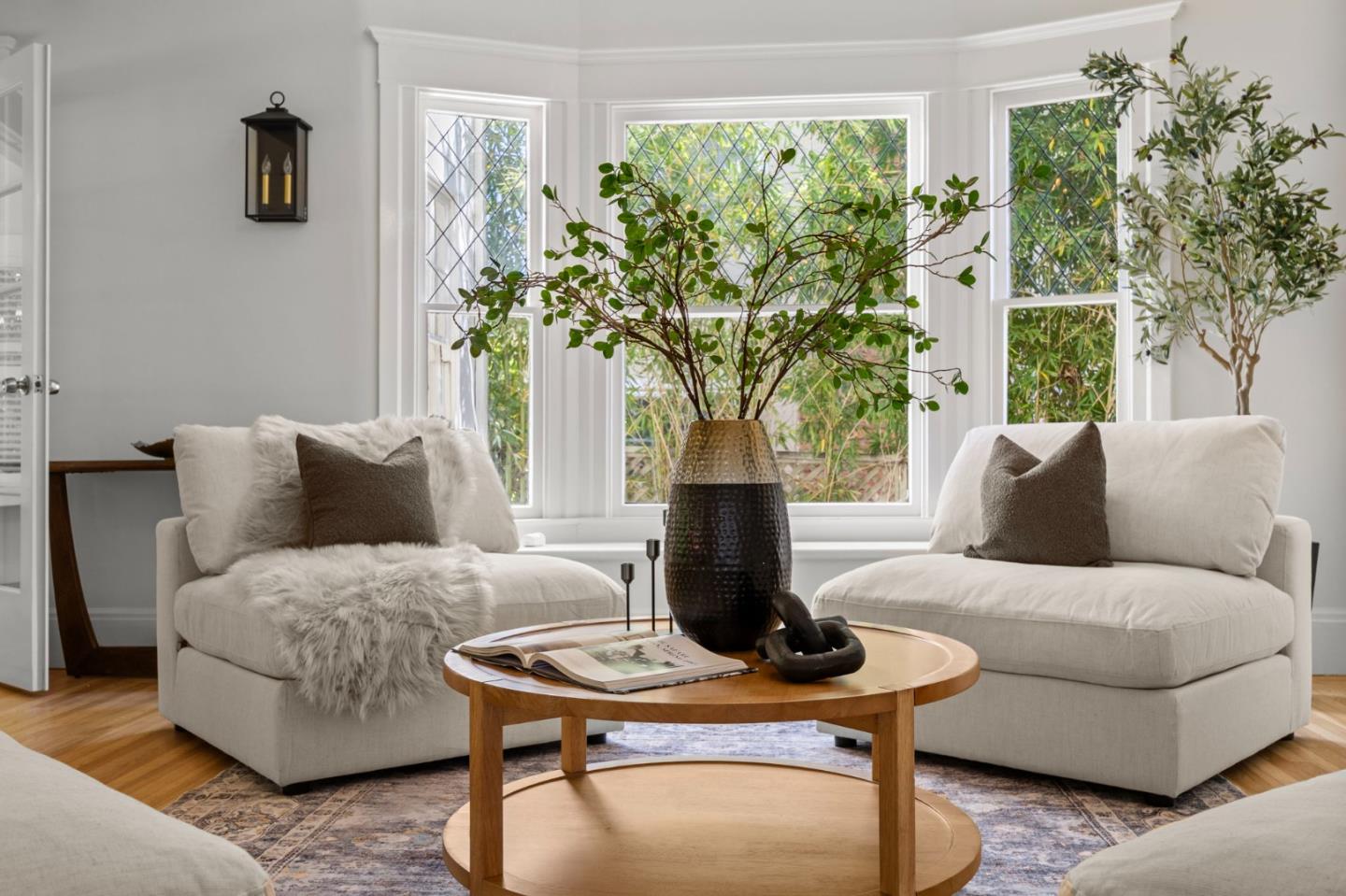 Detail Gallery Image 12 of 57 For 123 Baywood Ave, Hillsborough,  CA 94010 - 3 Beds | 2/1 Baths