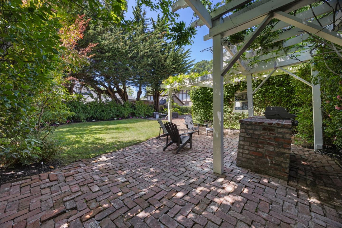 Detail Gallery Image 45 of 57 For 123 Baywood Ave, Hillsborough,  CA 94010 - 3 Beds | 2/1 Baths