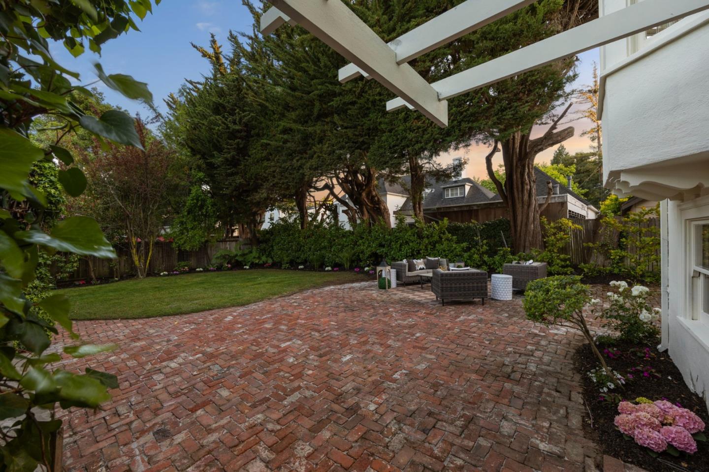 Detail Gallery Image 52 of 57 For 123 Baywood Ave, Hillsborough,  CA 94010 - 3 Beds | 2/1 Baths