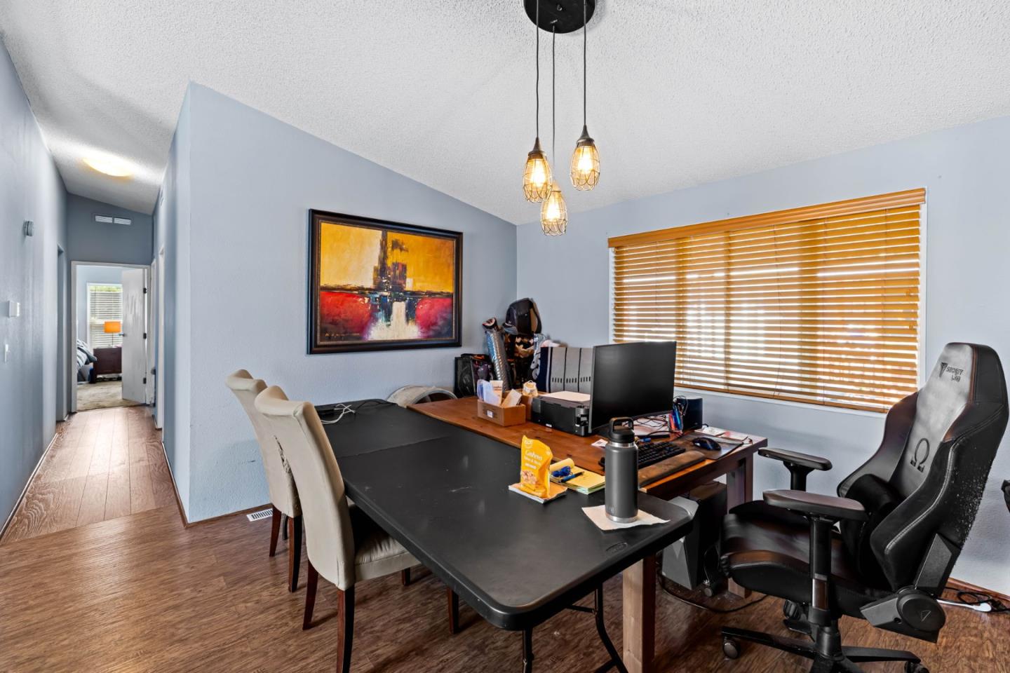 Detail Gallery Image 6 of 23 For 20 Russell Rd #8,  Salinas,  CA 93906 - 3 Beds | 2 Baths