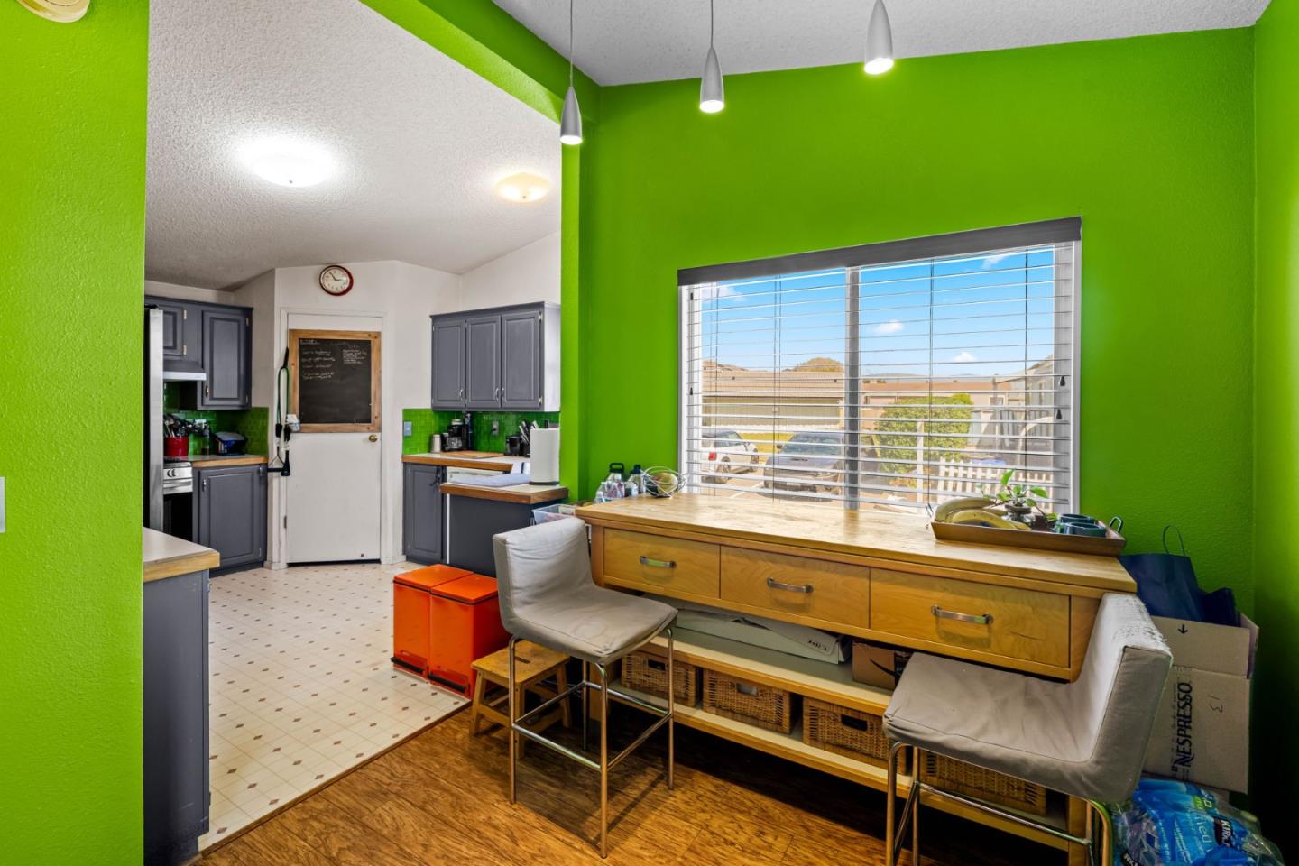 Detail Gallery Image 8 of 23 For 20 Russell Rd #8,  Salinas,  CA 93906 - 3 Beds | 2 Baths