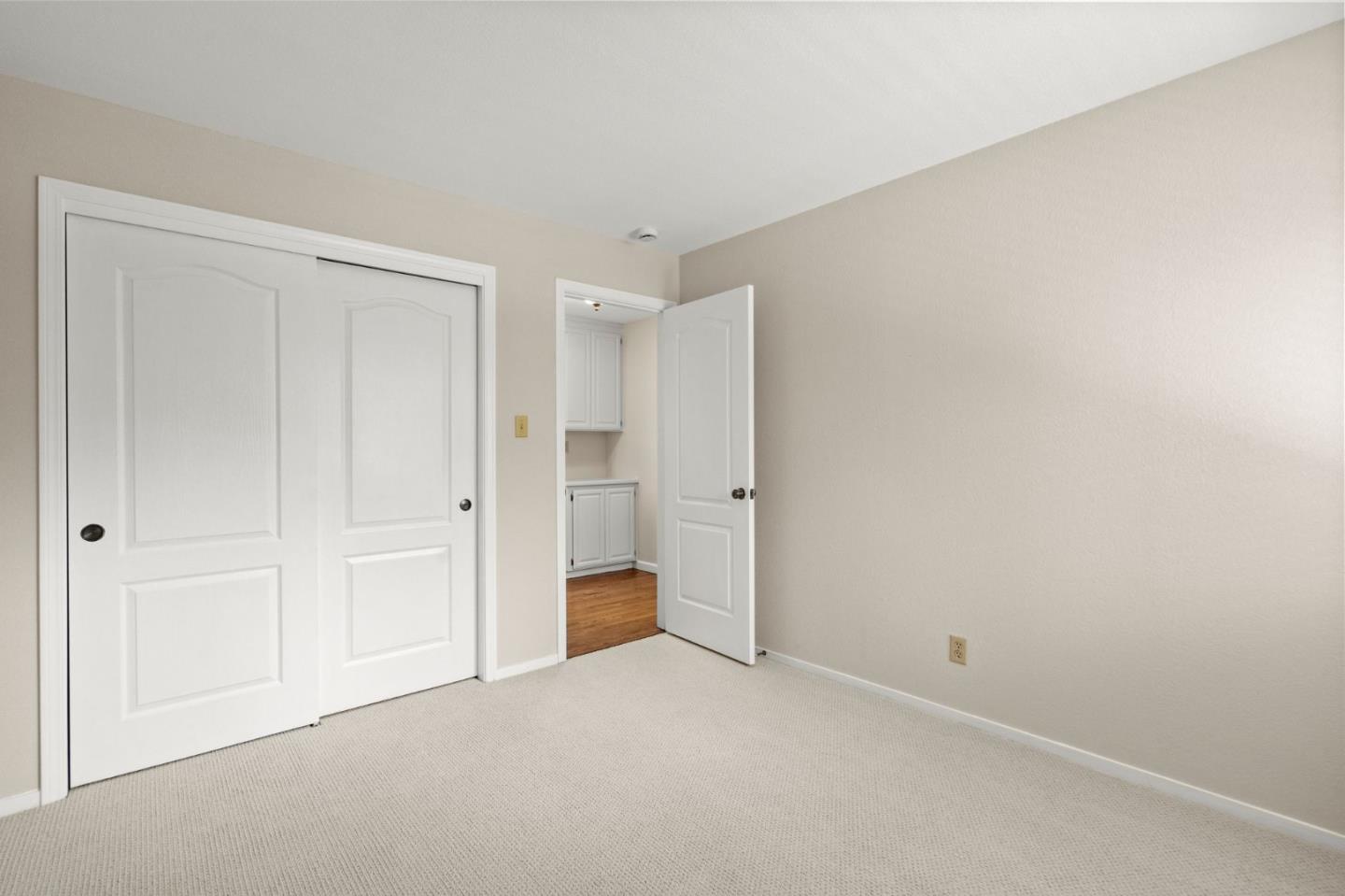 Detail Gallery Image 13 of 49 For 237 Aberdeen Dr, San Carlos,  CA 94070 - 4 Beds | 3 Baths