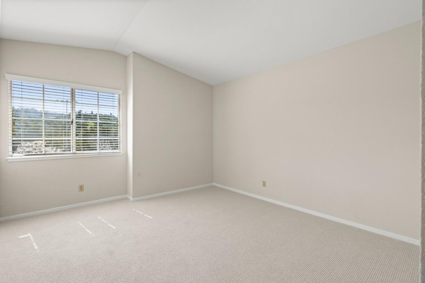 Detail Gallery Image 20 of 49 For 237 Aberdeen Dr, San Carlos,  CA 94070 - 4 Beds | 3 Baths