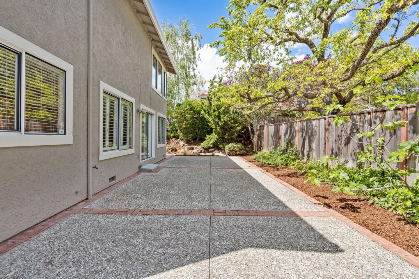 Detail Gallery Image 33 of 49 For 237 Aberdeen Dr, San Carlos,  CA 94070 - 4 Beds | 3 Baths