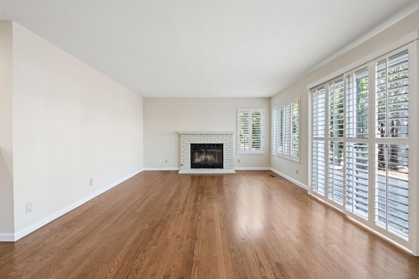 Detail Gallery Image 7 of 49 For 237 Aberdeen Dr, San Carlos,  CA 94070 - 4 Beds | 3 Baths