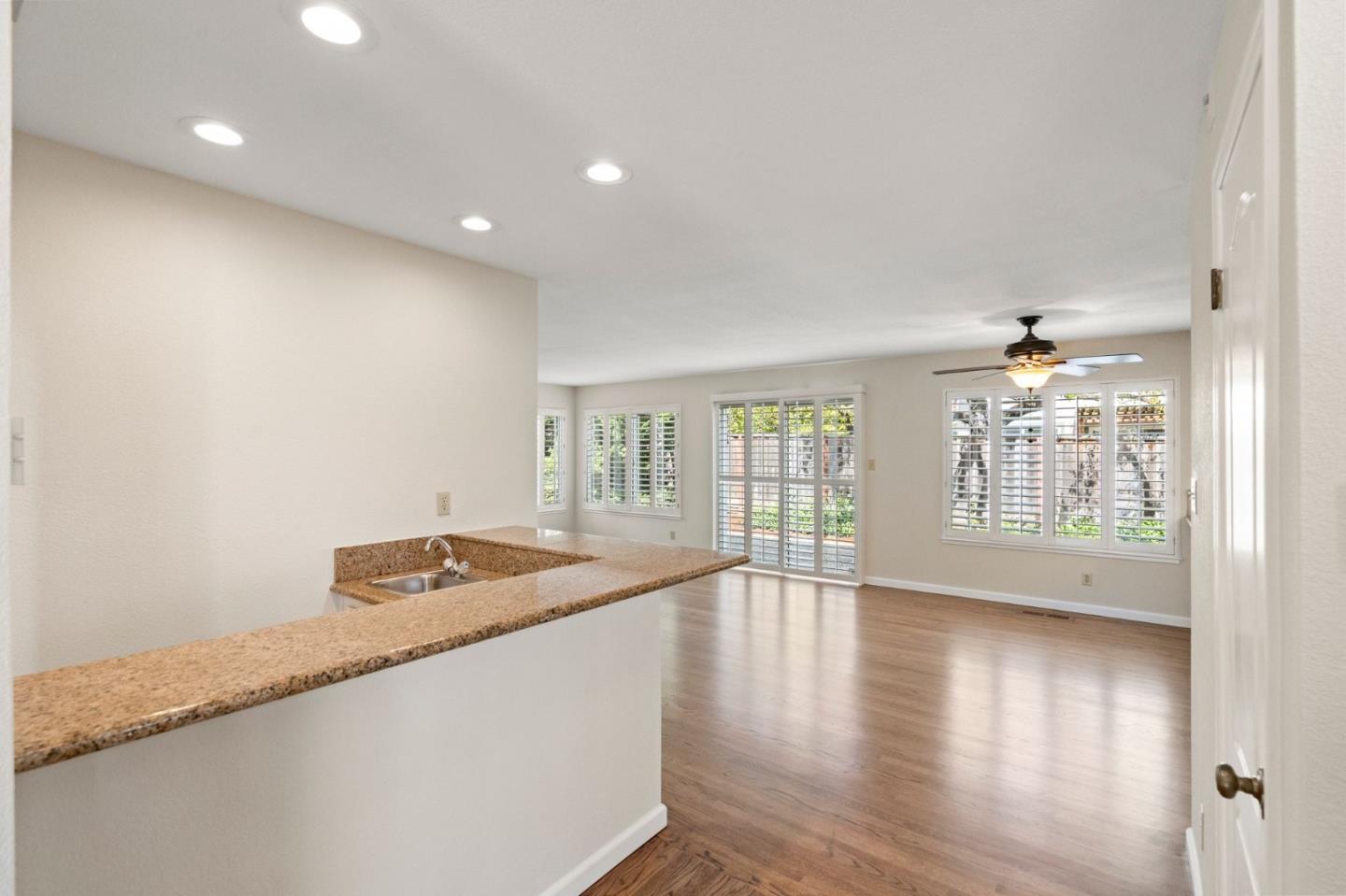 Detail Gallery Image 9 of 49 For 237 Aberdeen Dr, San Carlos,  CA 94070 - 4 Beds | 3 Baths