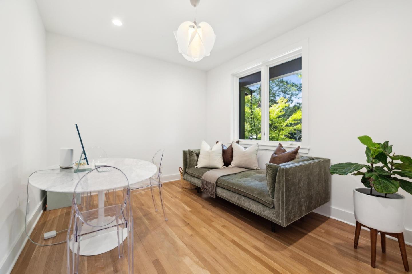 Detail Gallery Image 18 of 55 For 490 W Maple Way, Woodside,  CA 94062 - 4 Beds | 4/1 Baths