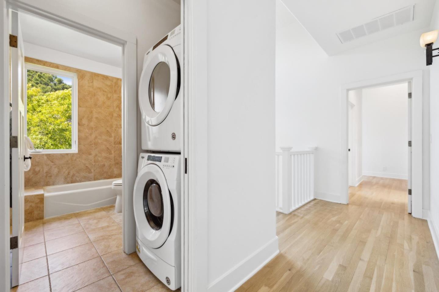 Detail Gallery Image 28 of 55 For 490 W Maple Way, Woodside,  CA 94062 - 4 Beds | 4/1 Baths